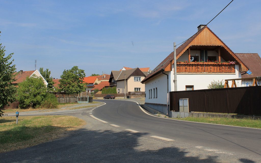 Vše je v blízkosti obce Šlovice.