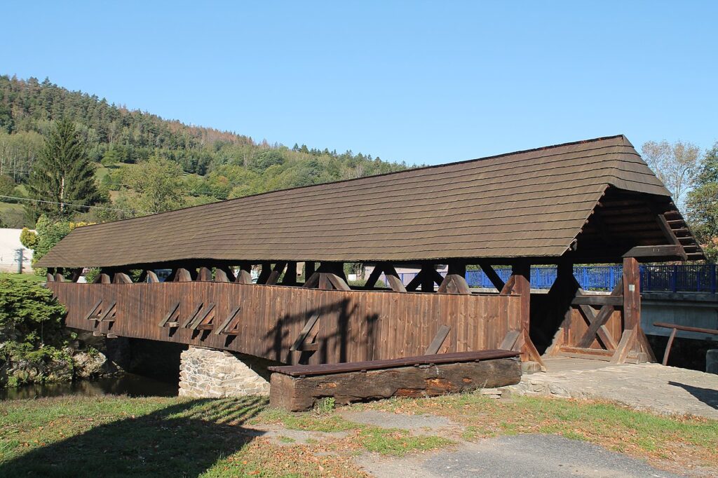 Dřevěný most Černvír.