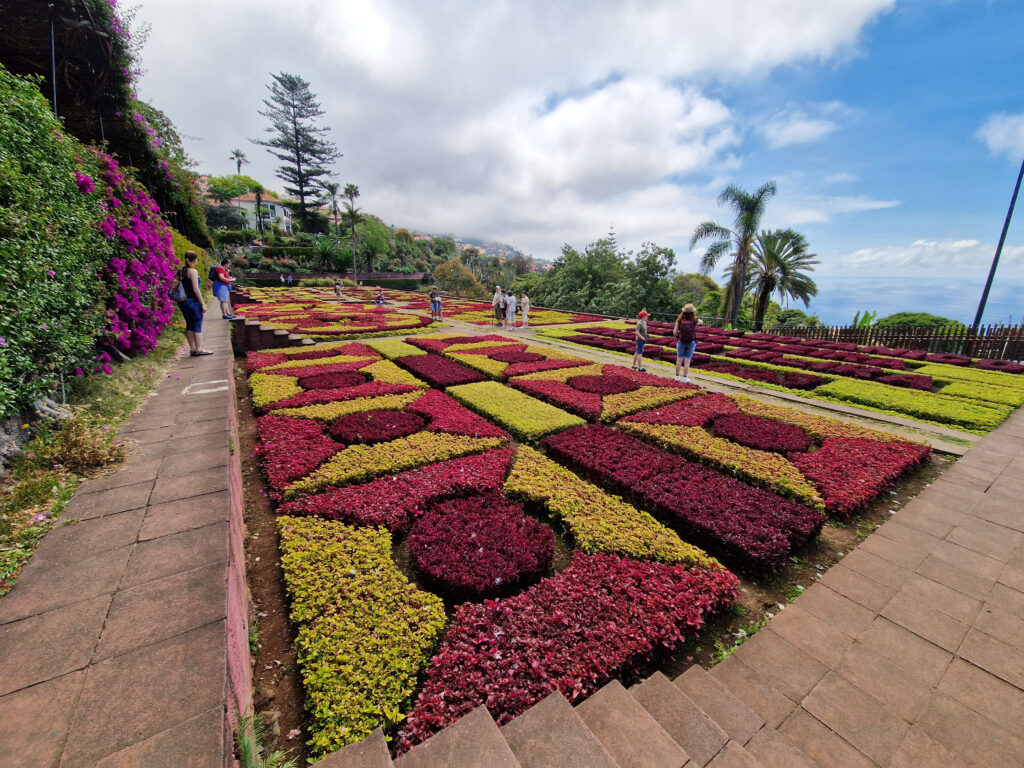 Malebná a plná barev, je botanická zahrada Jardim Botânico da Madeira.