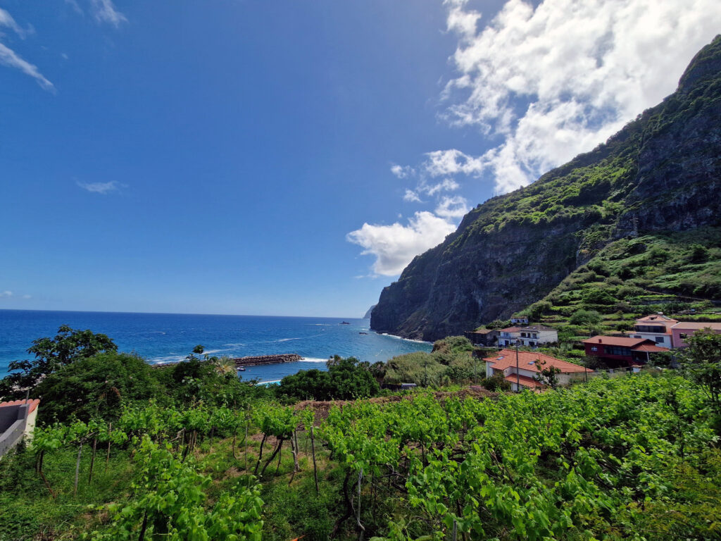 Madeira - krásy severního pobřeží nabízejí i tyto úžasné výhledy.