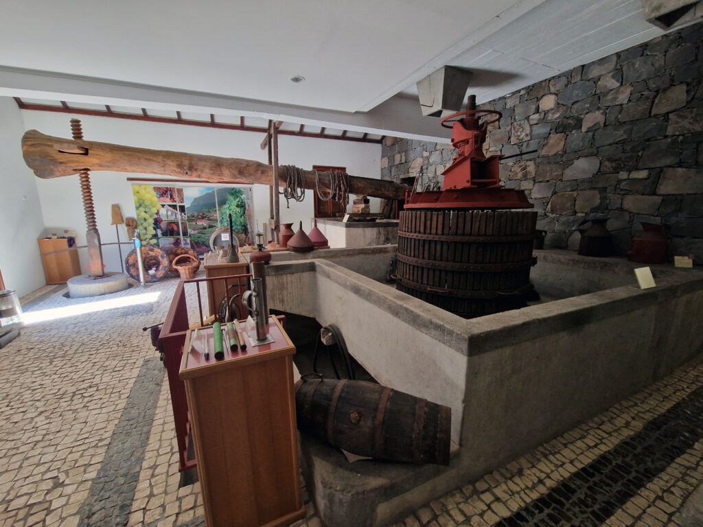 Muzeum vína v Arco de São Jorge má i ochutnávku Madeirského vína.