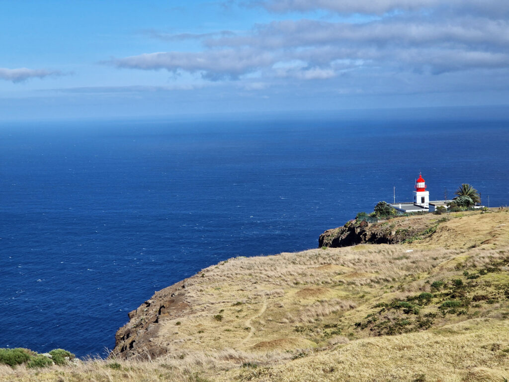 Maják v Ponta do Pargo neodmyslitelně patří k západu Madeiry.