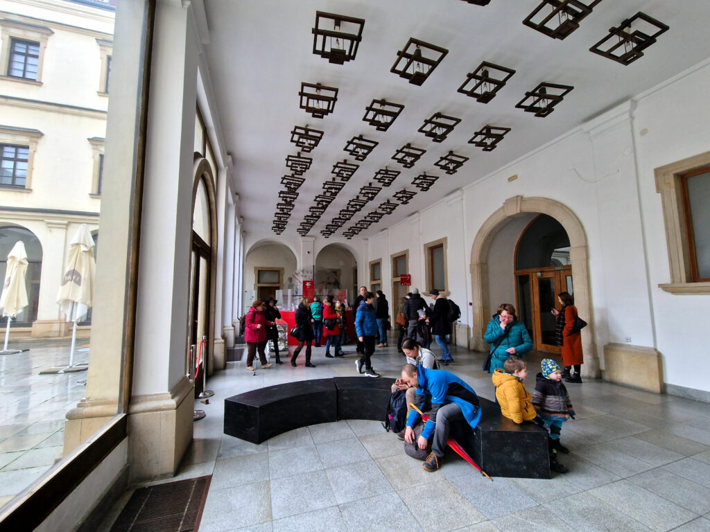 Dietrichsteinský palác má úchvatný interiér a vestibul.