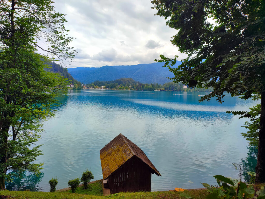 Přírodní a kulturní dominanta Slovinska, to je Bledské jezero.