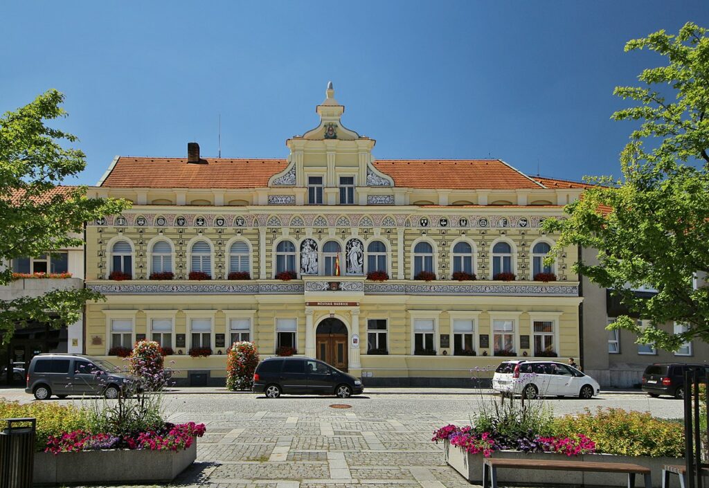 Nádherná radnice v Milevsku.