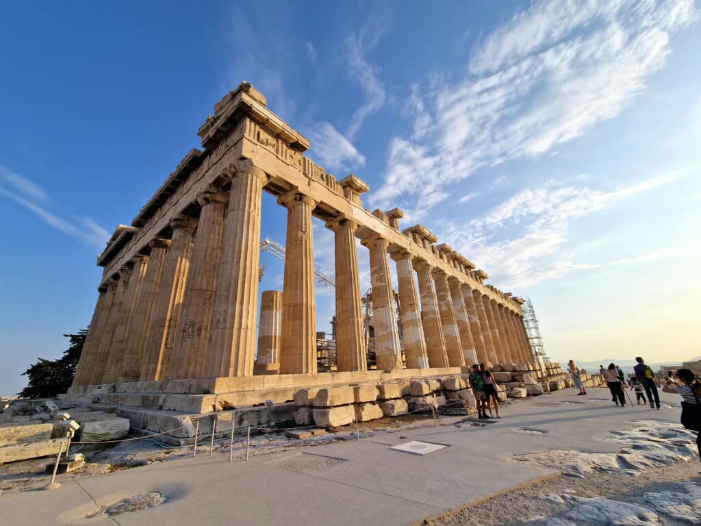 Akropolis, zapsaná na seznamu UNESCO, se neustále opravuje.