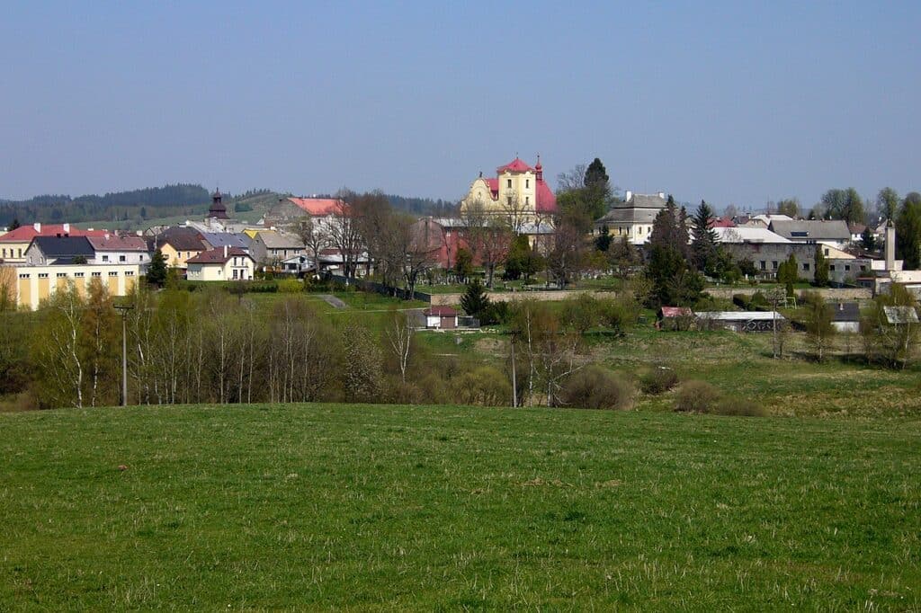 Obec Bochov, kde se nachází Muzeum slonů.