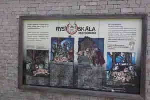 Naučnou stezku Rysí skála si děti zamilují