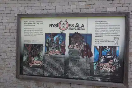 Naučnou stezku Rysí skála si děti zamilují