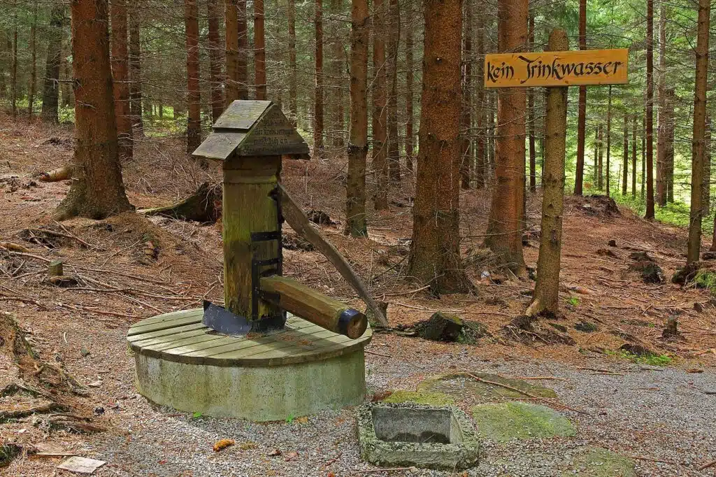 Cestou minete pěknou pumpu.
